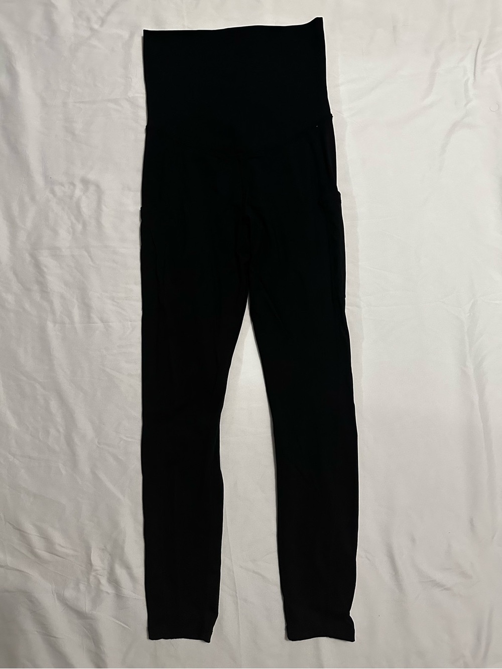 QUINCE Ultra Form Performance Maternity & Postpartum Legging 28” Medium